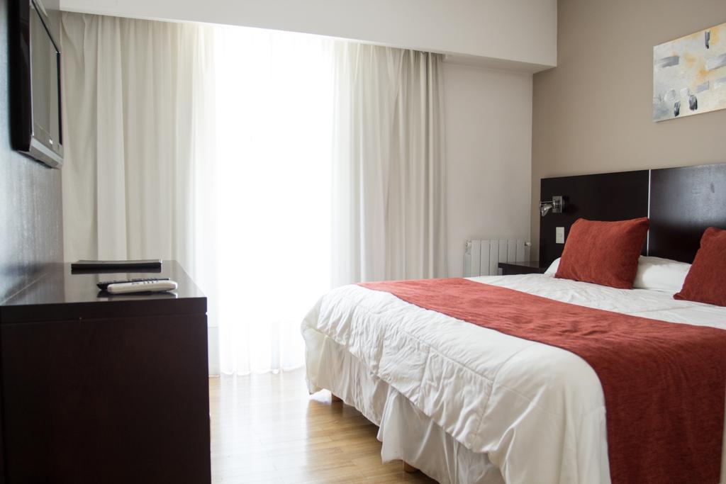 Agua Dulce Hotel Tandil Extérieur photo